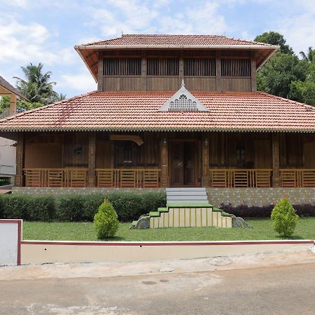 Jackroot Heritage Athirappilly Apartamento Kallana Exterior foto